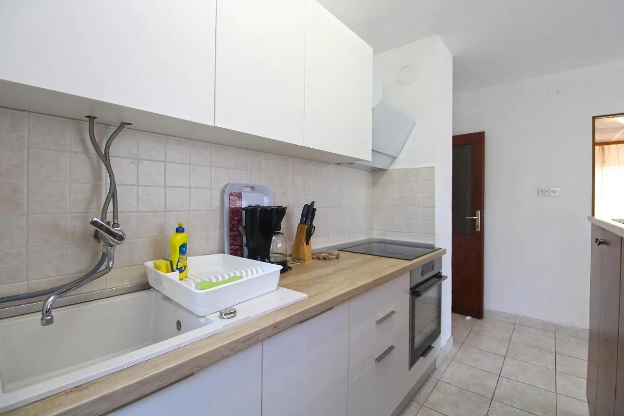 Apartments Marija 1198 Banjole