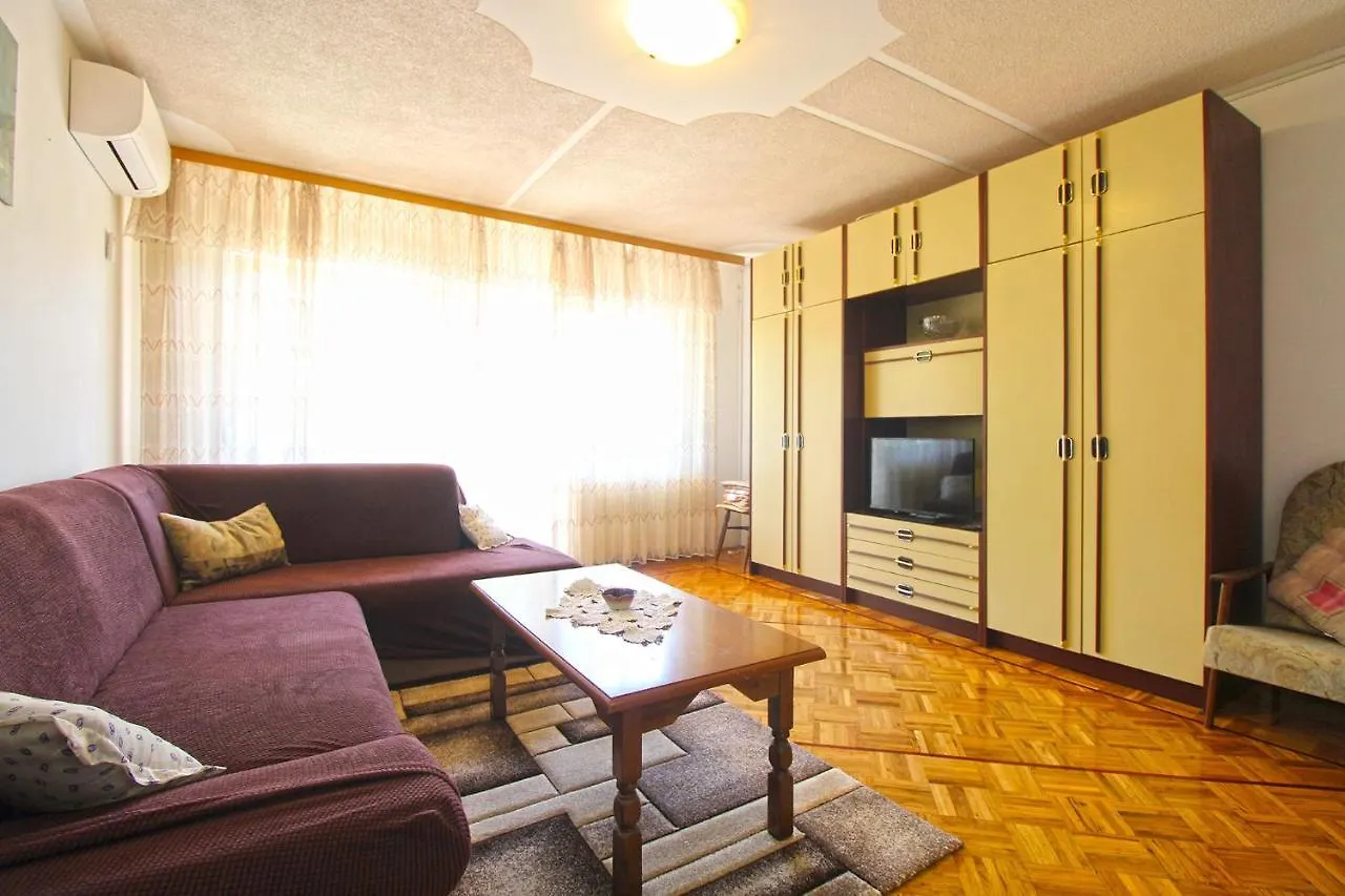 Apartments Marija 1198 Banjole Croatia