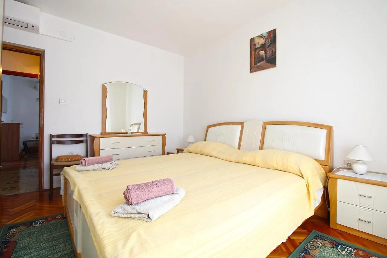 Apartments Marija 1198 Banjole