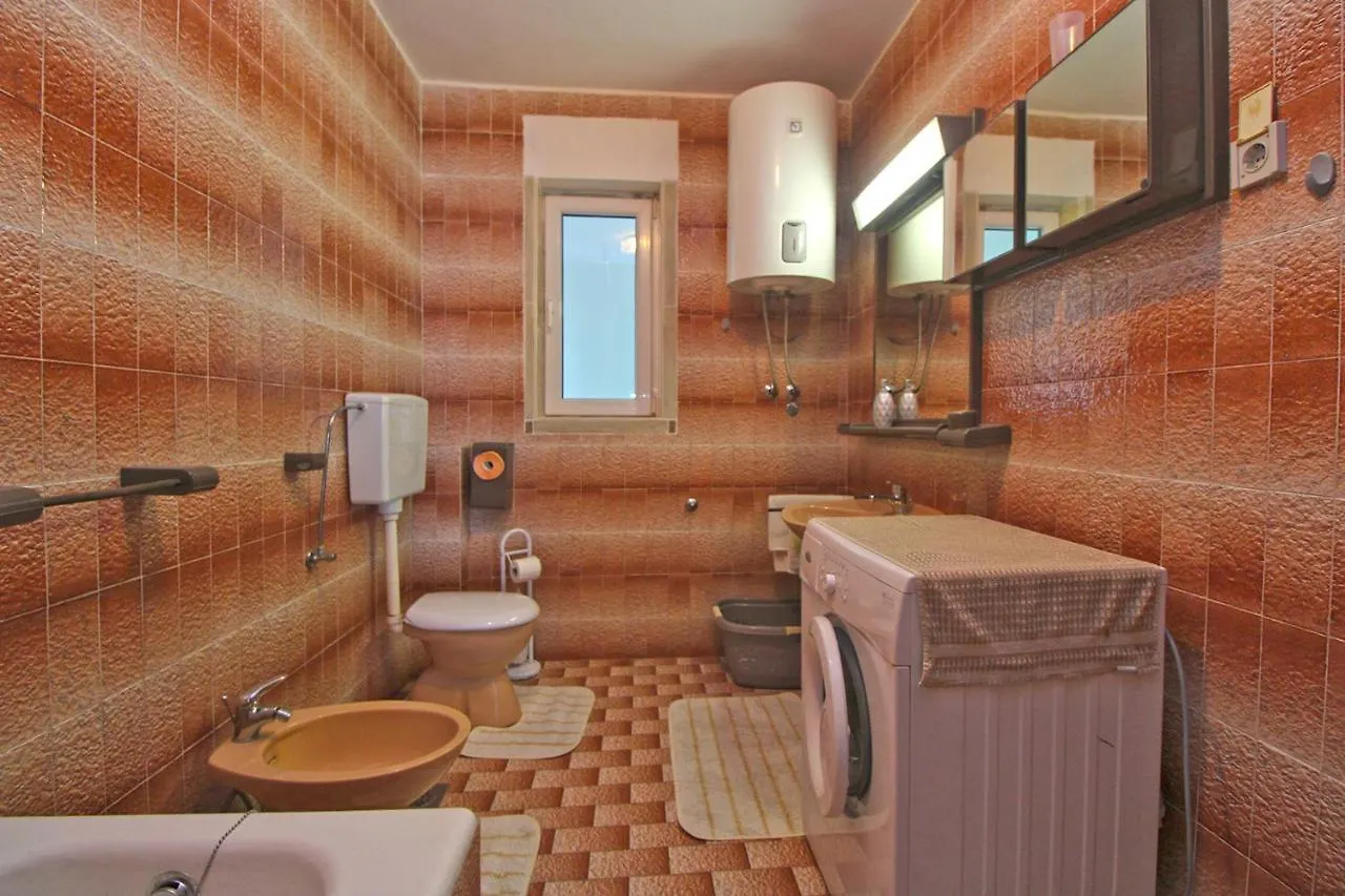 Apartments Marija 1198 Banjole