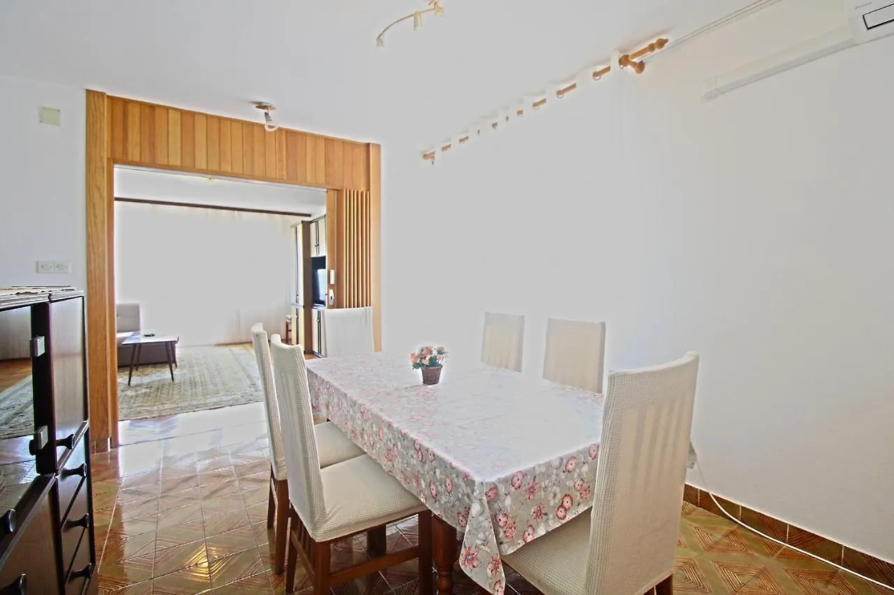 Apartments Marija 1198 Banjole 0*,