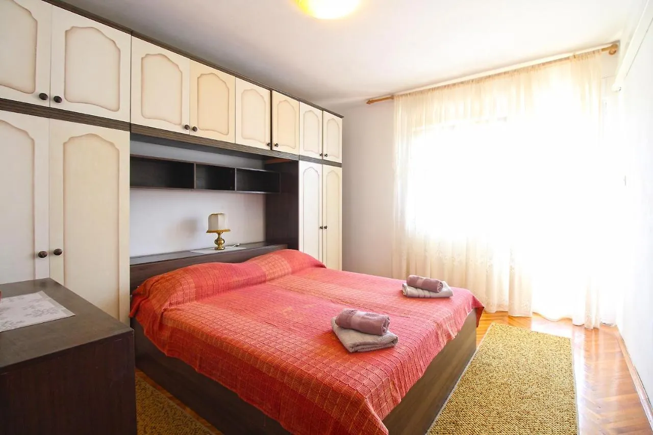 Apartments Marija 1198 Banjole