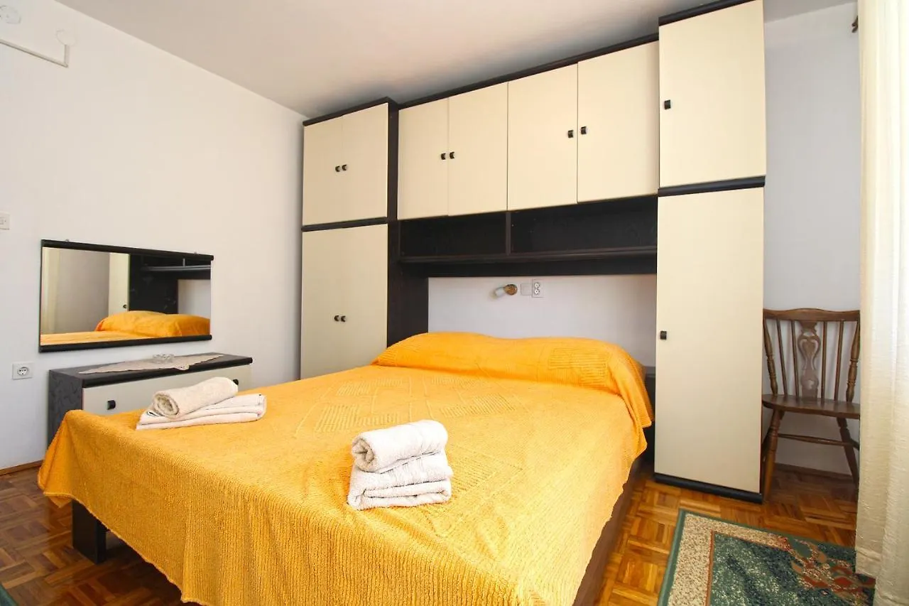 Apartments Marija 1198 Banjole
