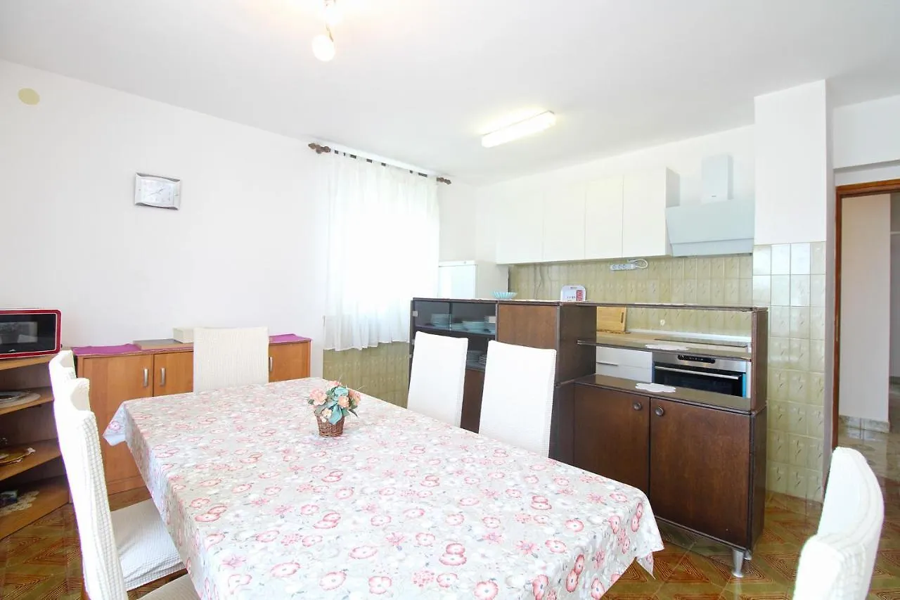 Apartments Marija 1198 Banjole