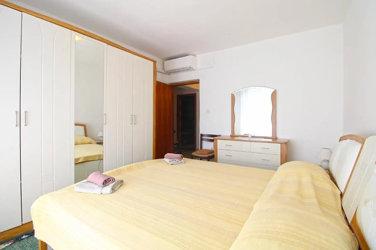 Apartments Marija 1198 Banjole