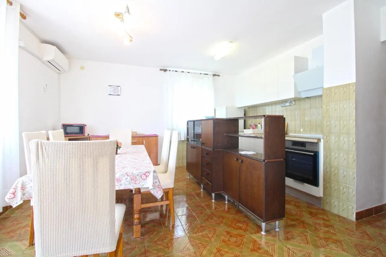 Apartments Marija 1198 Banjole Croatia