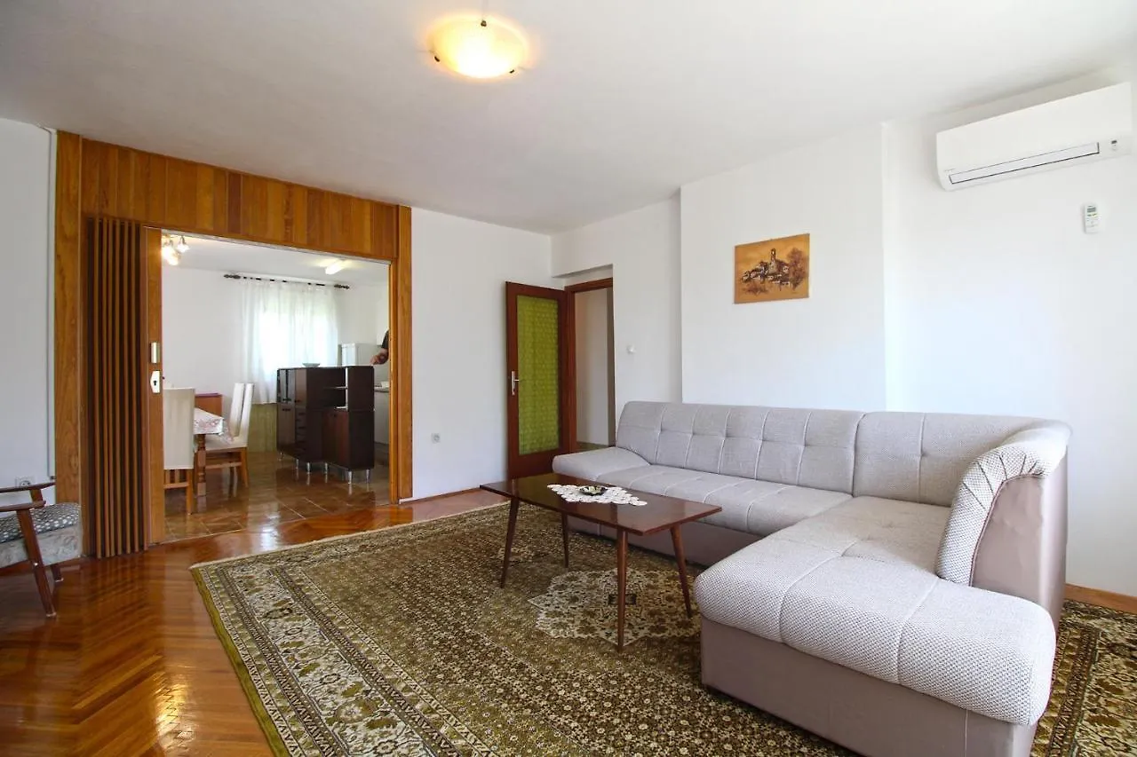 Apartments Marija 1198 Banjole Croatia