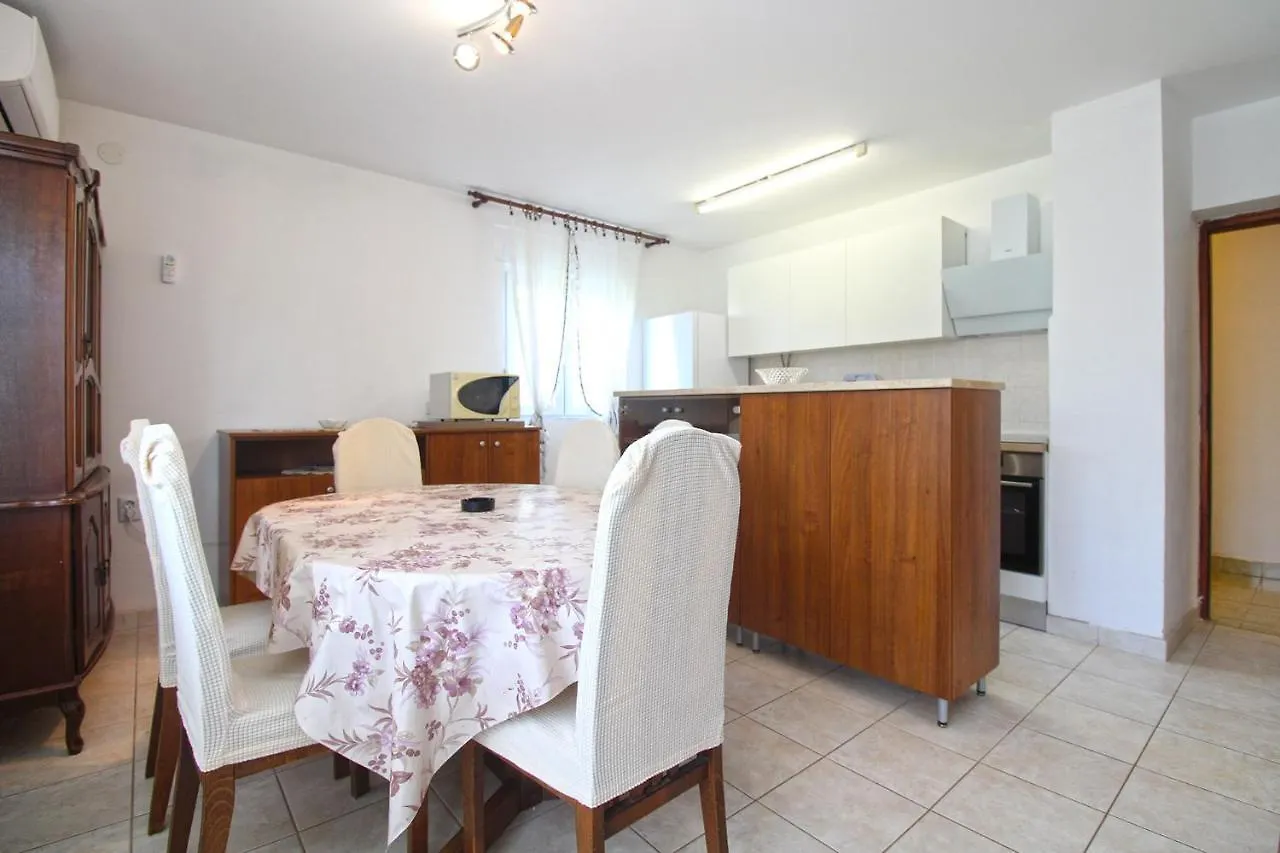 Apartments Marija 1198 Banjole 0*,  Croatia