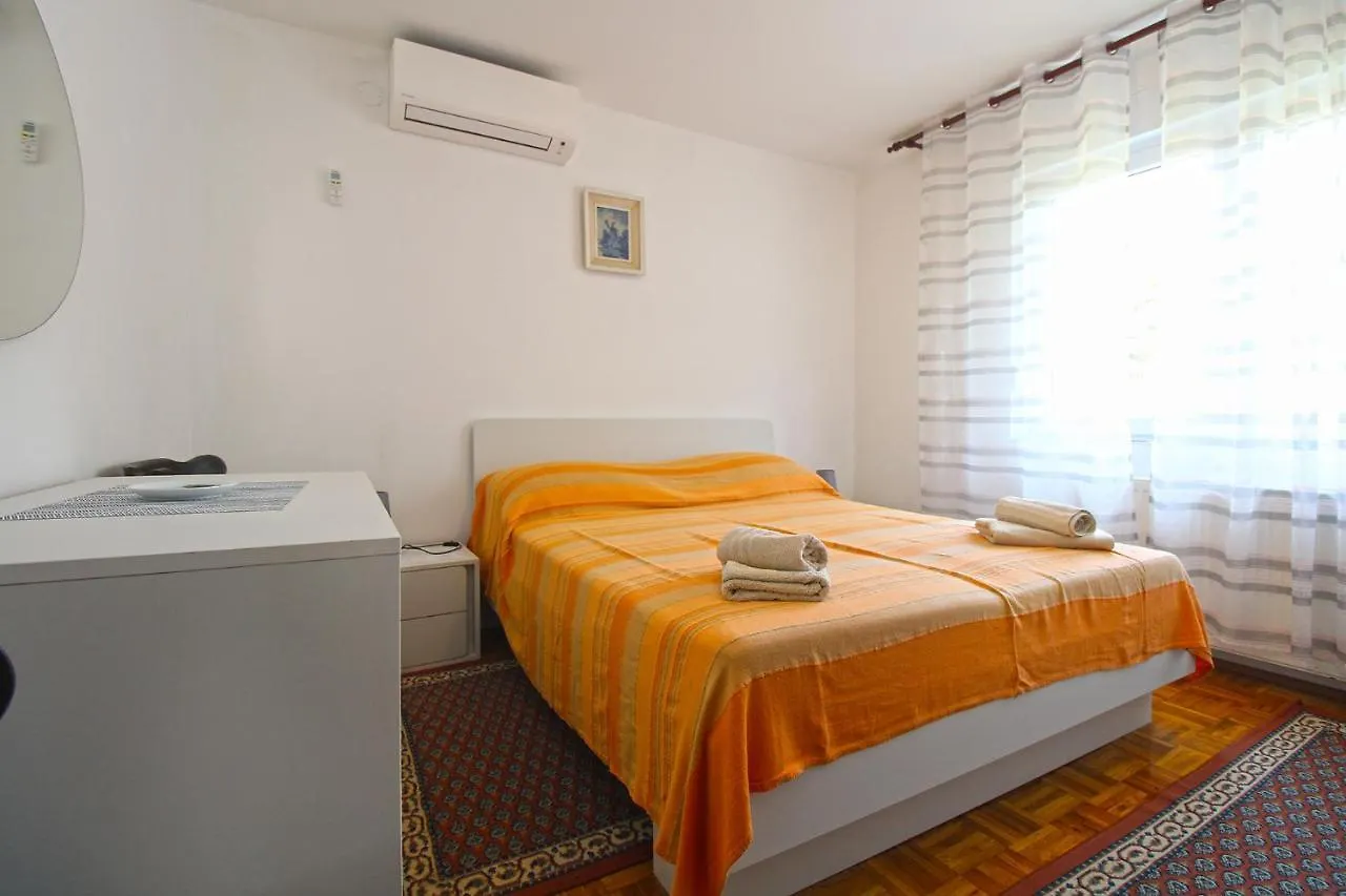 Apartments Marija 1198 Banjole 0*,  Croatia