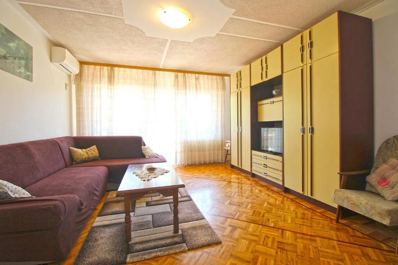 Apartments Marija 1198 Banjole 0*,