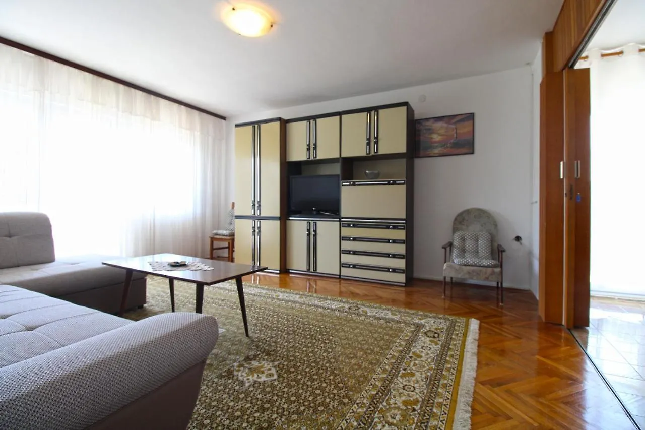 Apartments Marija 1198 Banjole